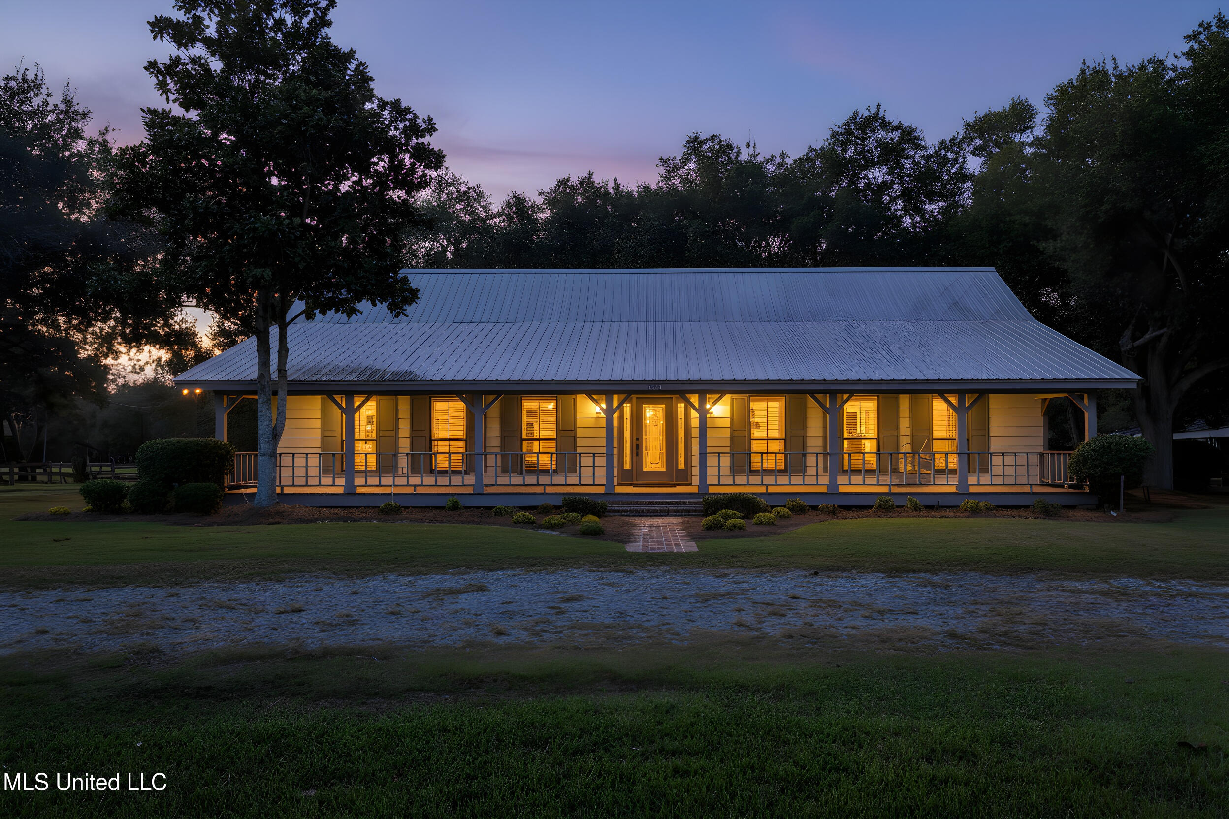 12529 Canal Road Gulfport, MS 39503 - Photo 2 of 32 Front