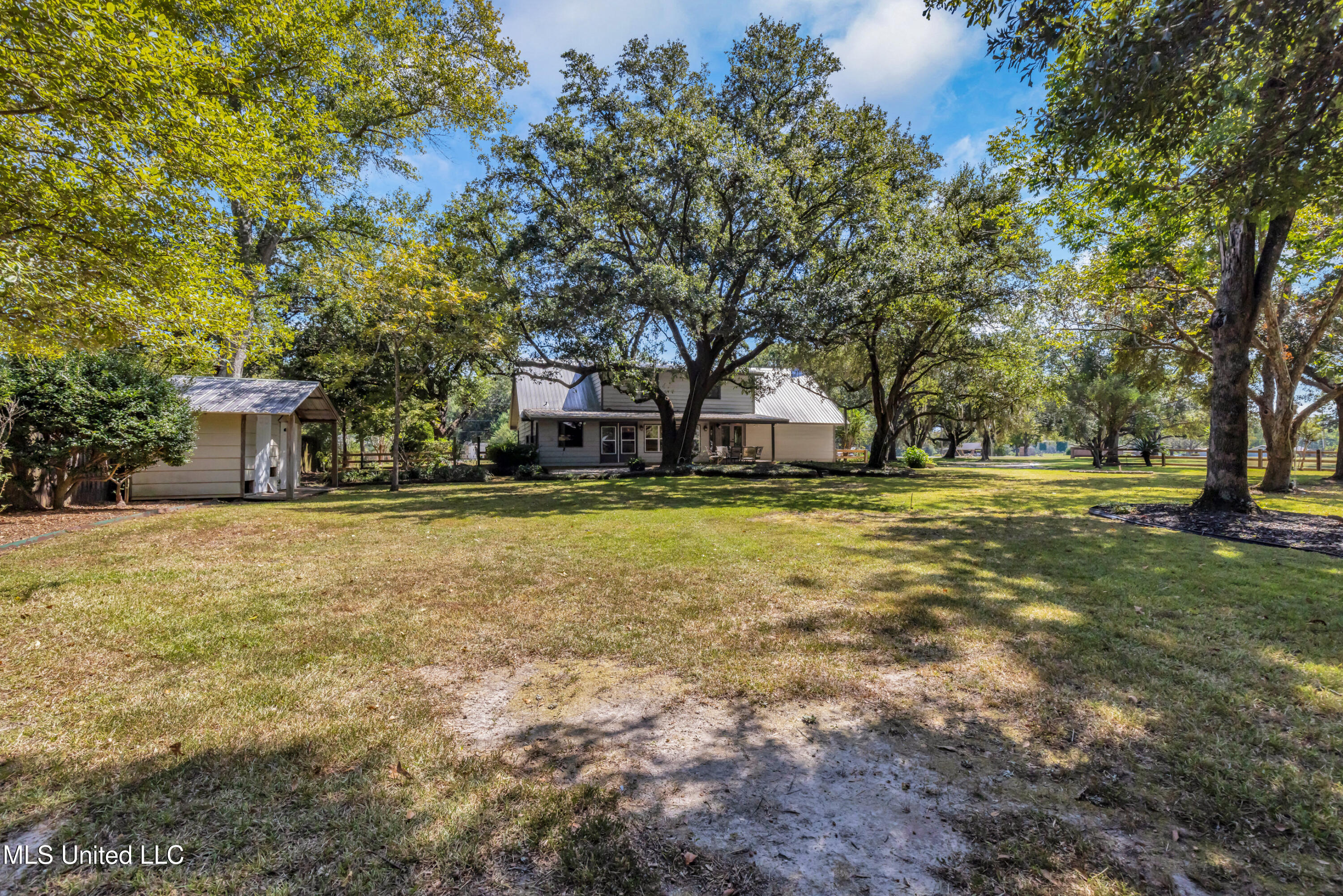12529 Canal Road Gulfport, MS 39503 - Photo 30 of 32 Back Yard