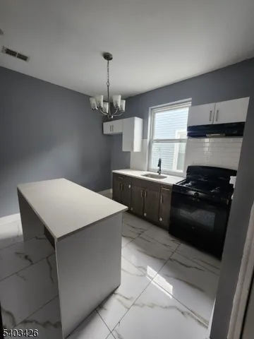 $3,000 | 179 Hobson Street, Newark, NJ 07112