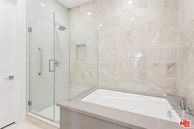 $12,995 | 12763 Shell Place, Unit 1, Playa Vista, CA 90094