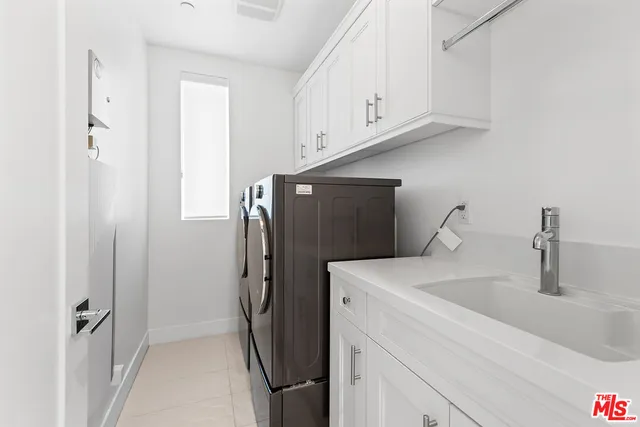 $12,995 | 12763 Shell Place, Unit 1, Playa Vista, CA 90094