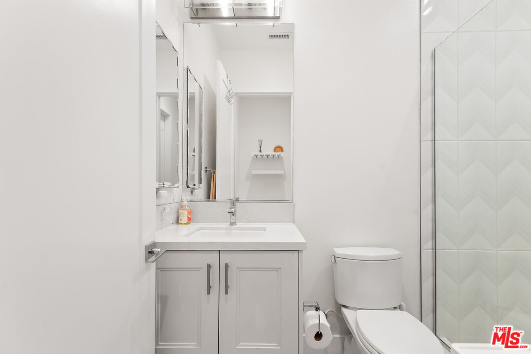 12763 Shell Place, Unit 1 Playa Vista, CA 90094 - Photo 22 of 28