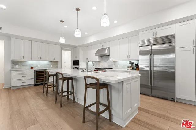 $12,995 | 12763 Shell Place, Unit 1, Playa Vista, CA 90094