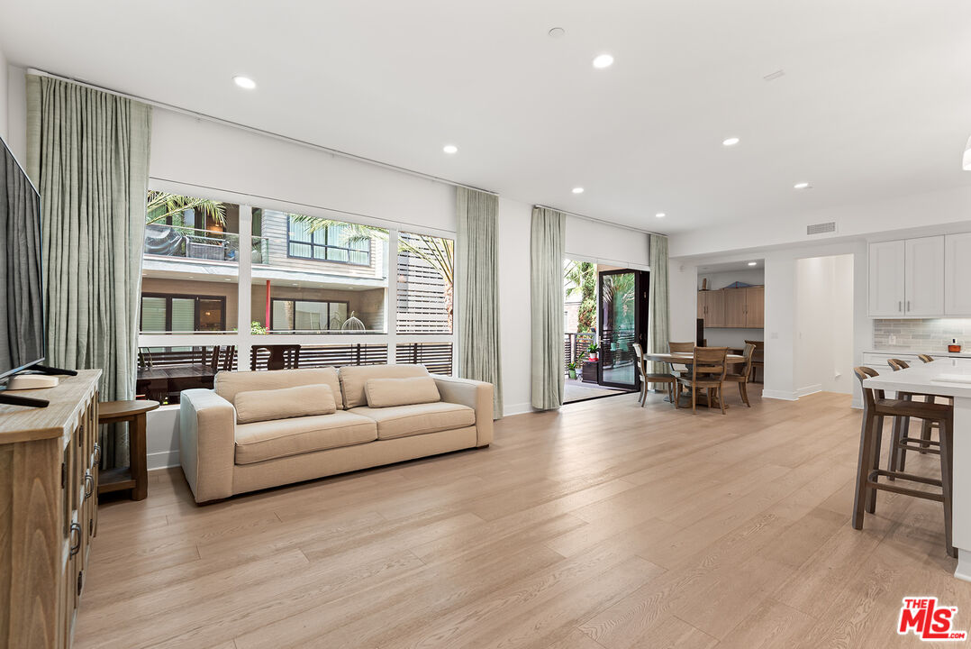 12763 Shell Place, Unit 1 Playa Vista, CA 90094 - Photo 5 of 28