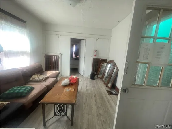 $94,800 | 1737 Whitney Avenue, Niagara Falls, NY 14301