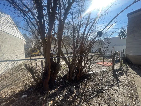 $94,800 | 1737 Whitney Avenue, Niagara Falls, NY 14301