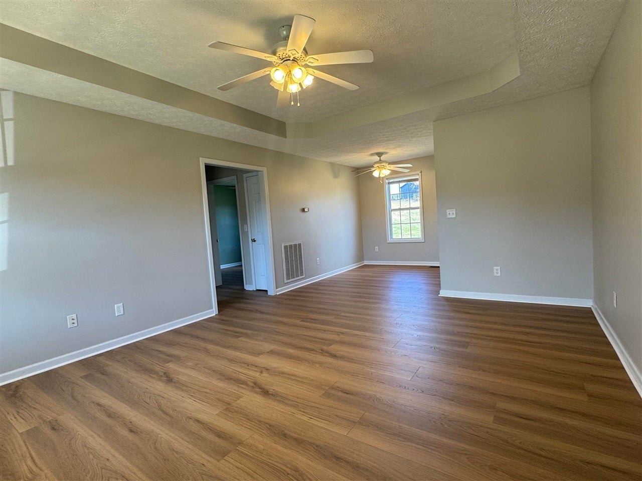 190 R Jones Road Scottsville, KY 42164 - Photo 3 of 19 Gallery Image 3