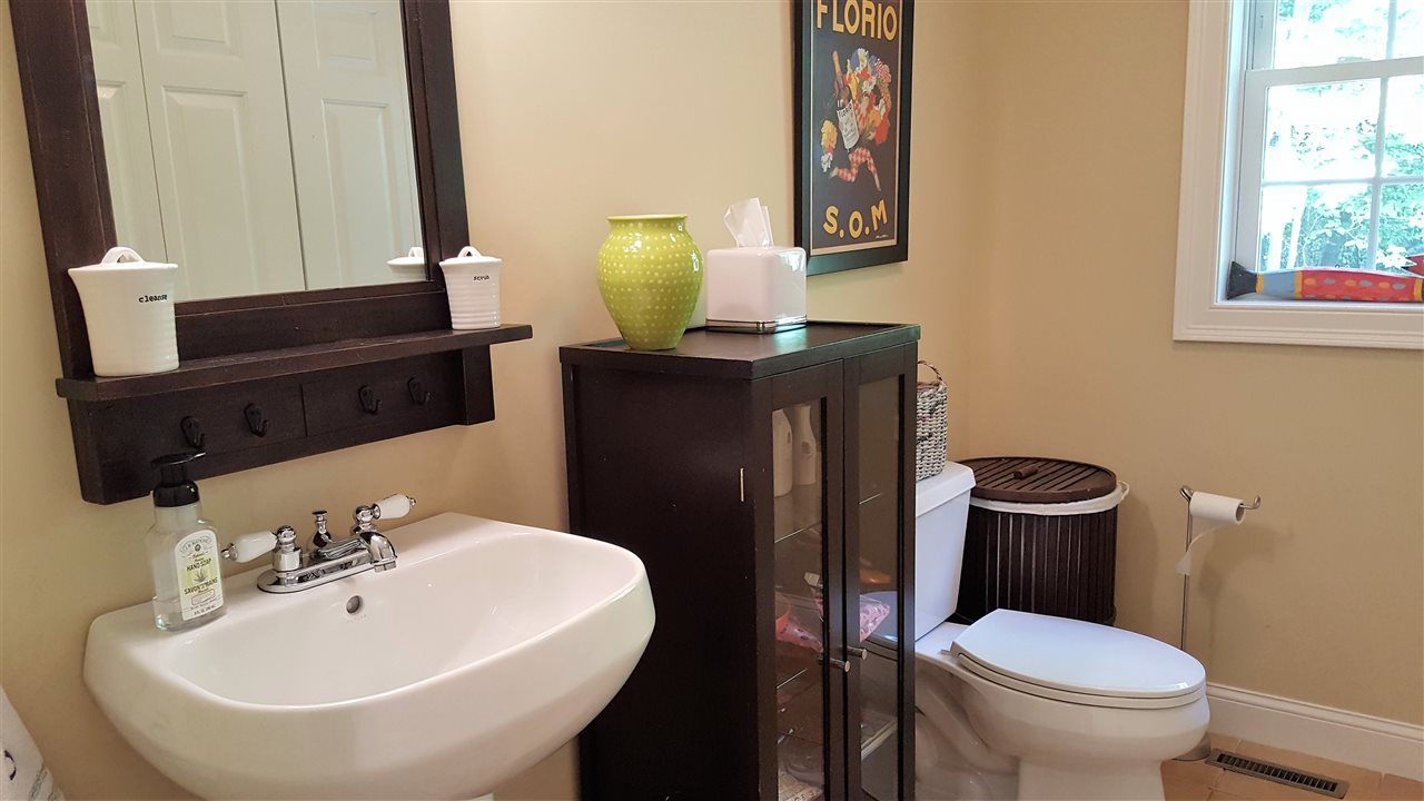 32 Woodland Road Dover, NH 03820 - Photo 17 of 40 Gallery Image 17