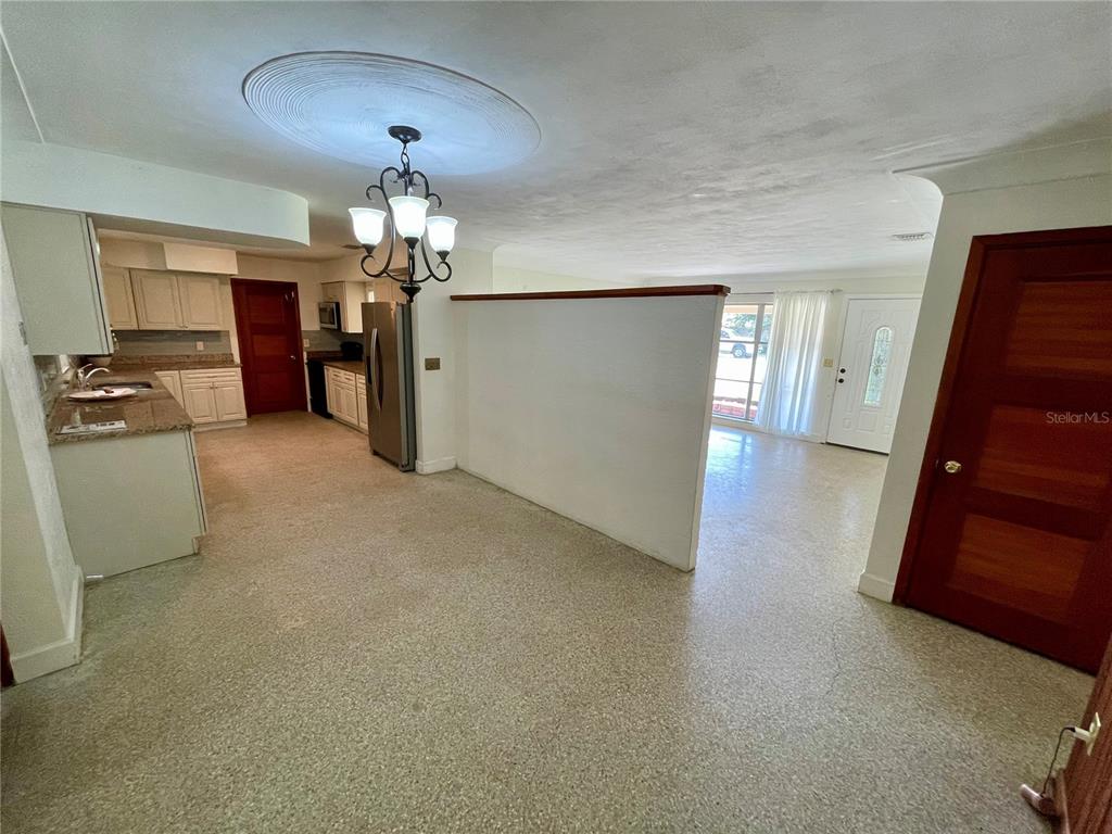 206 Robin Road Altamonte Springs, FL 32701 - Photo 14 of 36