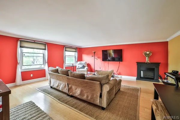 $2,400 | 32 Bernhardt Drive, Unit 10, Amherst, NY 14226