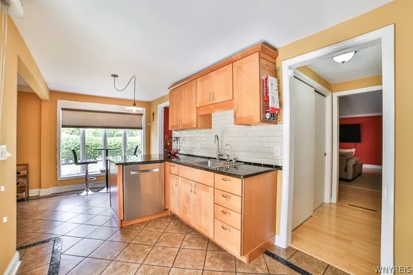 $2,400 | 32 Bernhardt Drive, Unit 10, Amherst, NY 14226