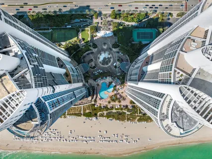 a view of building with outdoor space