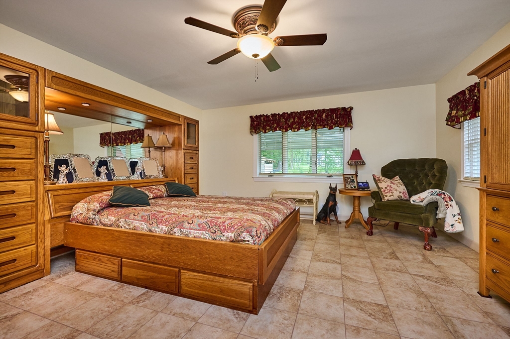 238 Dox Road Westfield, MA 01085 - Photo 14 of 31