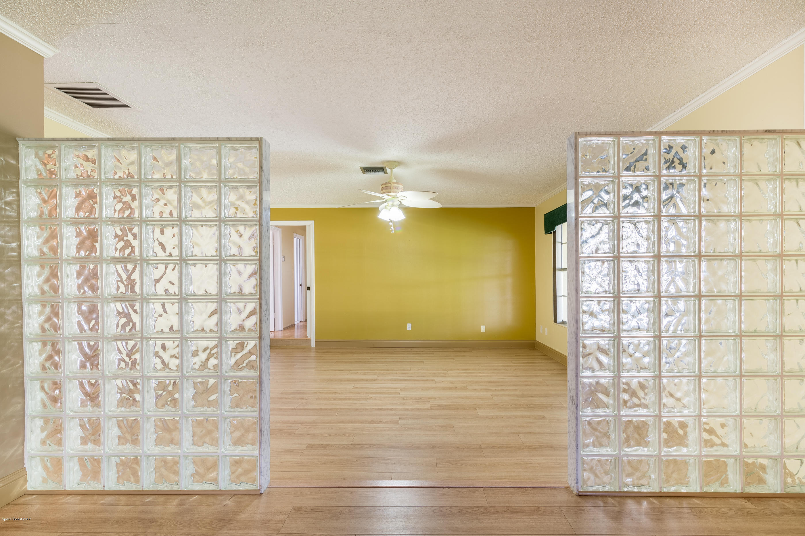 1060 Sunswept Road Northeast Palm Bay, FL 32905 - Photo 12 of 21 1060 Sunswept Rd Hi-res-19