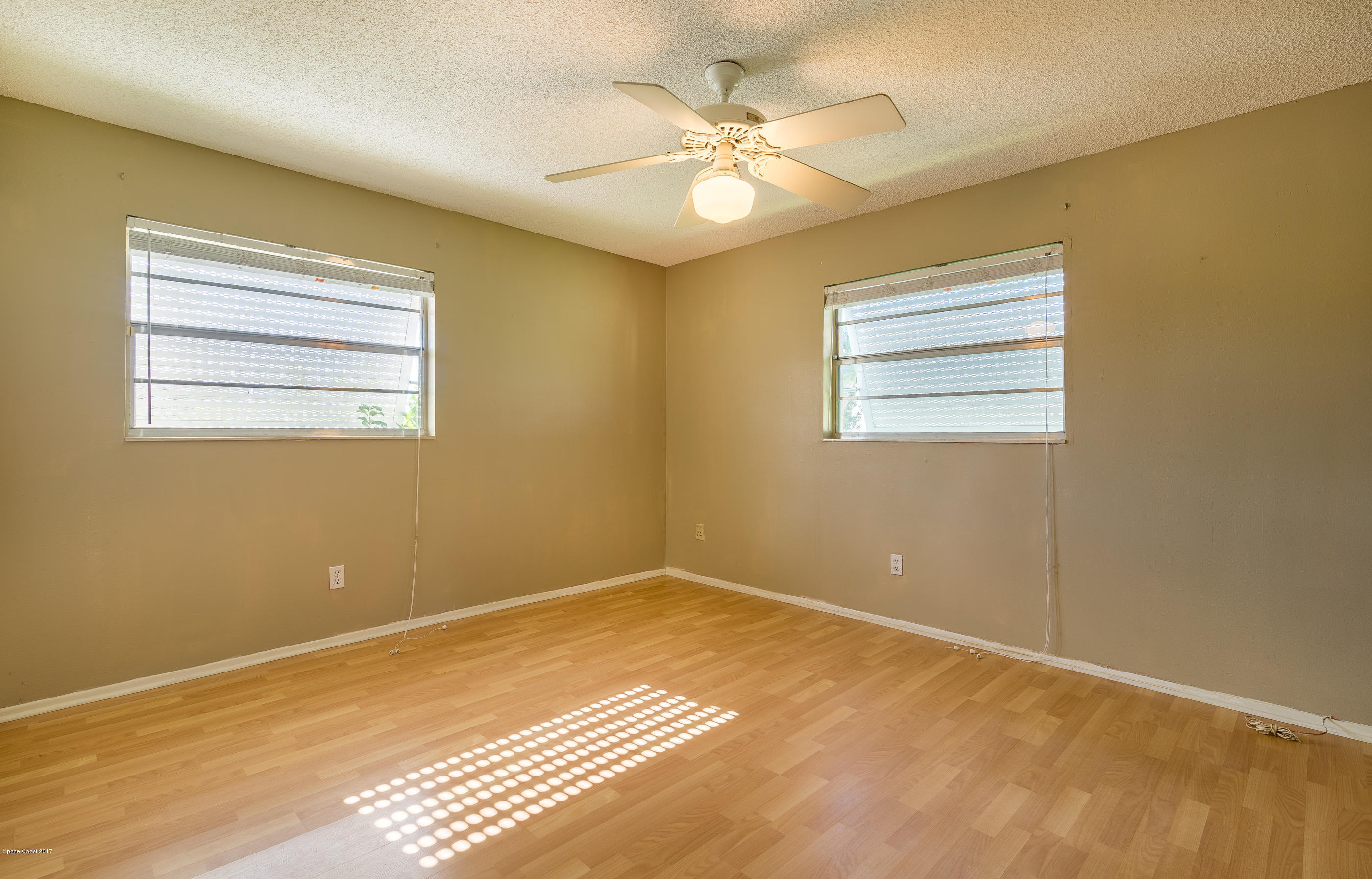 1060 Sunswept Road Northeast Palm Bay, FL 32905 - Photo 14 of 21 1060 Sunswept Rd Hi-res-8