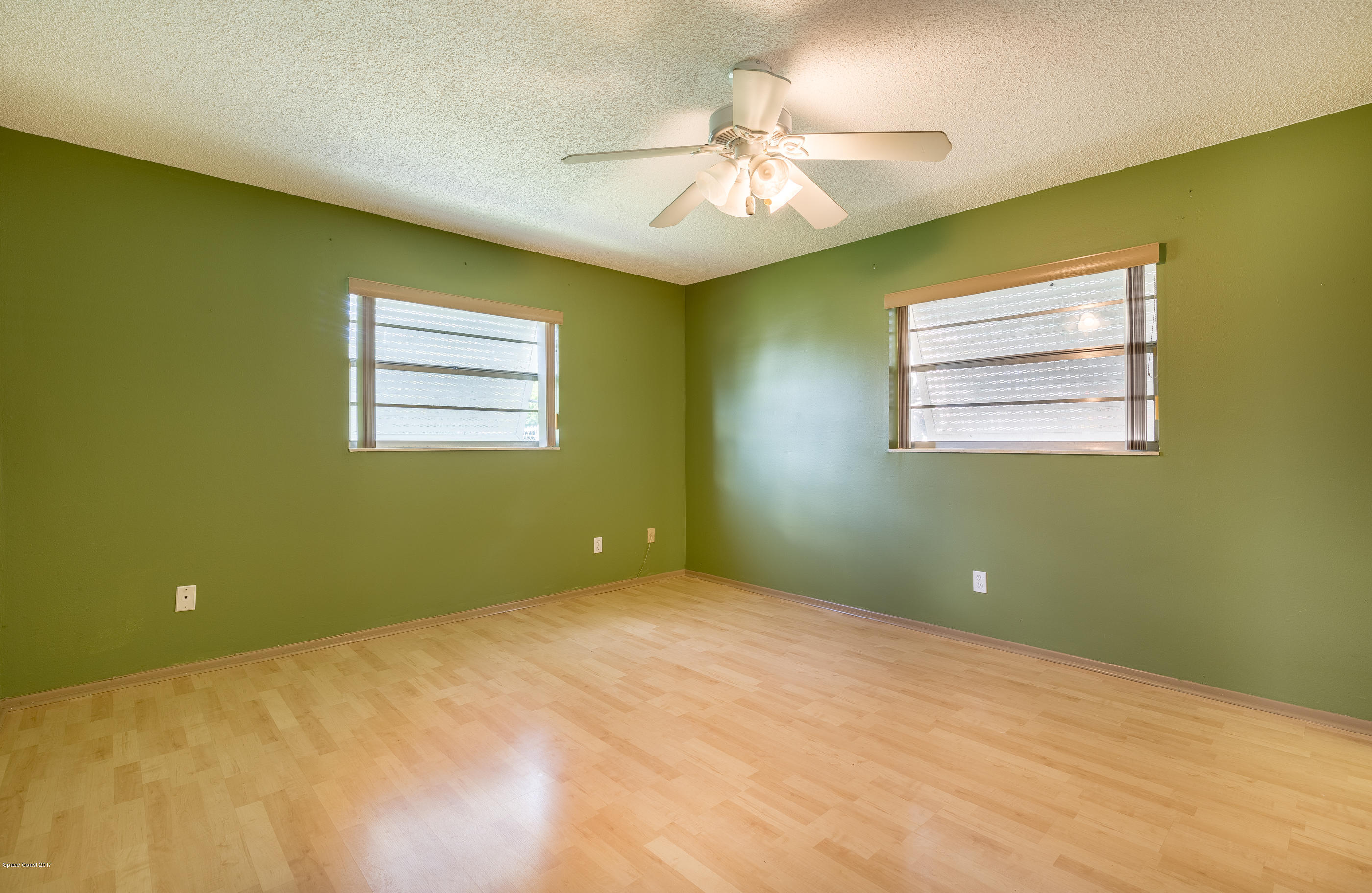 1060 Sunswept Road Northeast Palm Bay, FL 32905 - Photo 15 of 21 1060 Sunswept Rd Hi-res-9