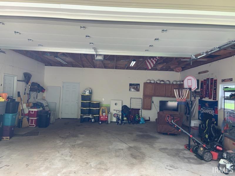 121 East Park Road Washington, IN 47501 - Photo 4 of 14 Gallery Image 4