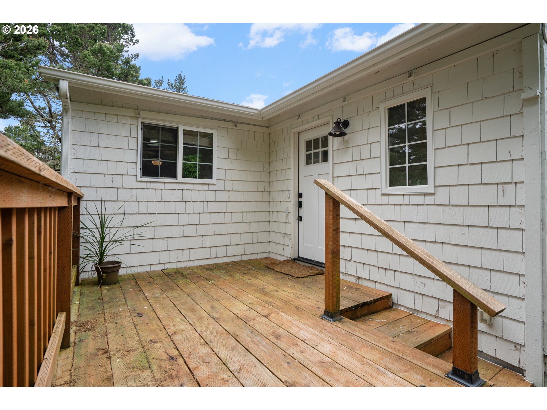 125 West 11th Street Florence, OR 97439 - Photo 23 of 47