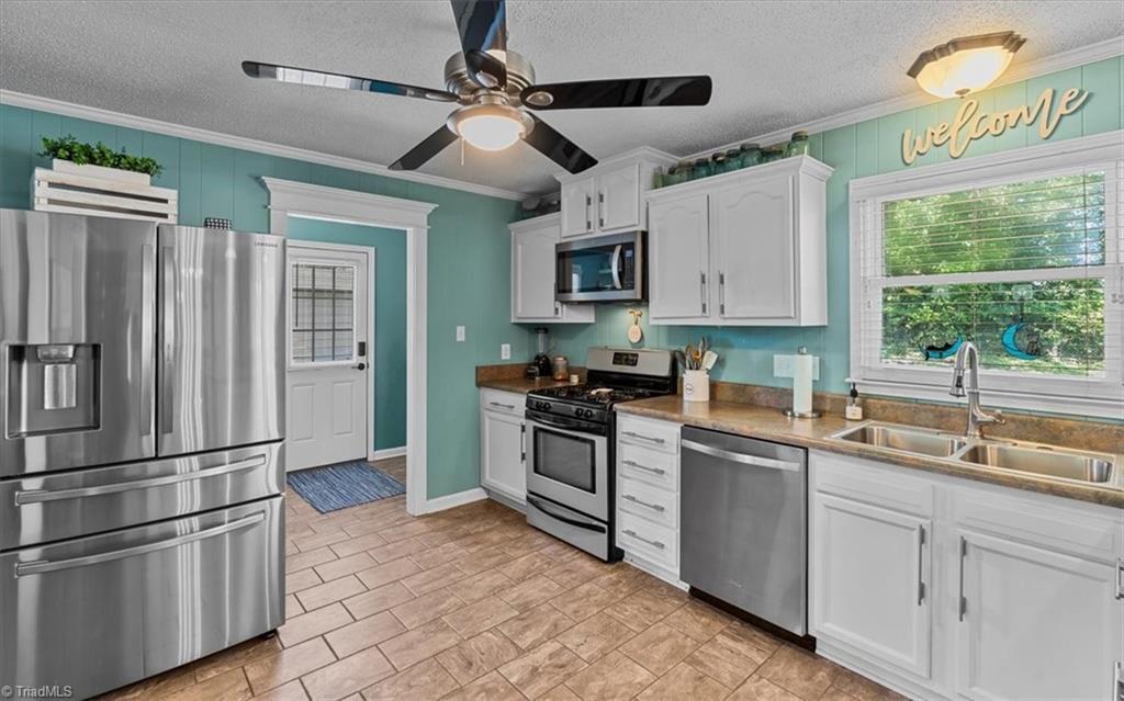 1805 Pleasant Ridge Road Greensboro, NC 27409 - Photo 13 of 39 Gallery Image 13