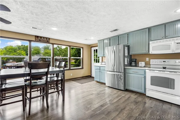 $539,999 | 695 Montgomery Hill Drive, Sunrise Beach, MO 65079