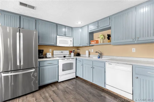 $539,999 | 695 Montgomery Hill Drive, Sunrise Beach, MO 65079