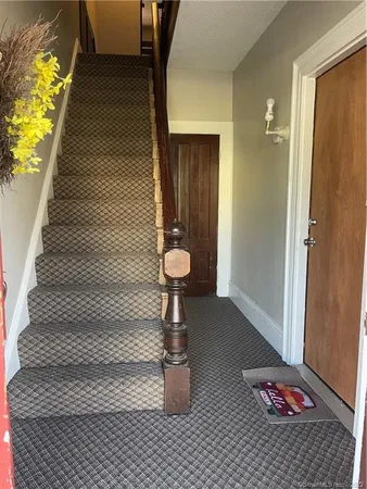 $1,900 | 129 Union Street, Vernon, CT 06066
