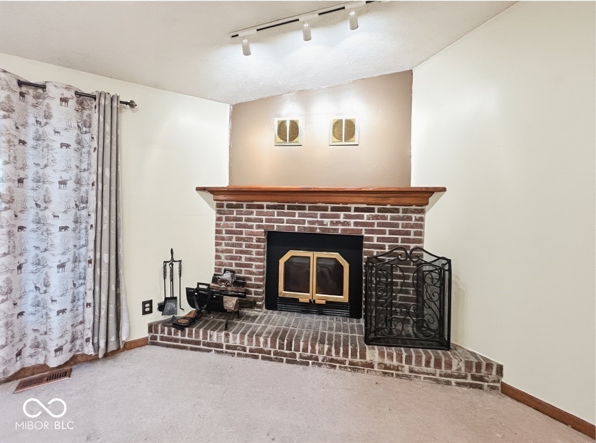 1492 Ranch Trail Martinsville, IN 46151 - Photo 15 of 63