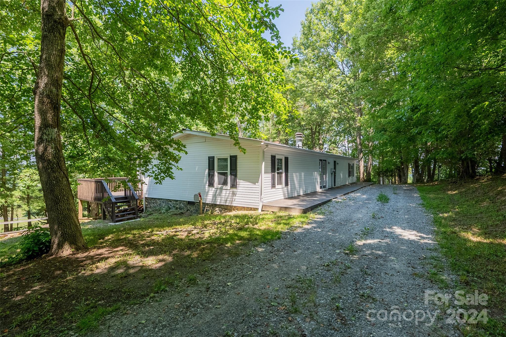11452 Glade Valley Road Ennice, NC 28623 - Photo 44 of 48 Gallery Image 44