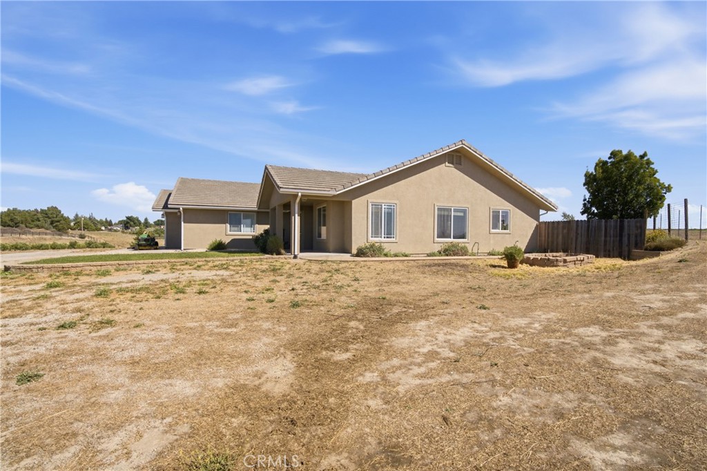 8020 Baron Way Paso Robles, CA 93446 - Photo 4 of 74
