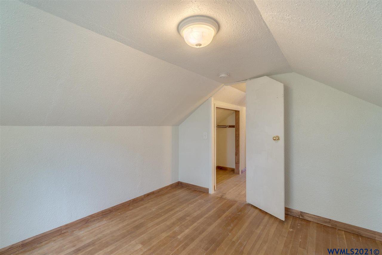 351 Gilbert Street Lebanon, OR 97355 - Photo 16 of 23 Gallery Image 16