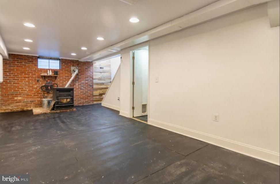203 Sycamore Road Glen Burnie, MD 21060 - Photo 15 of 17 Gallery Image 15