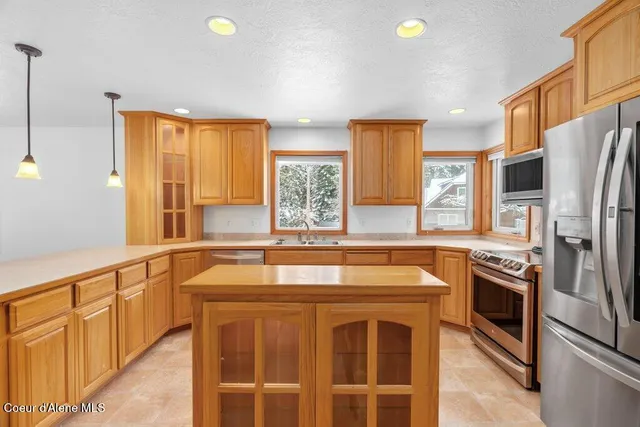 $1,395,000 | 1111 East Mountain Avenue, Coeur D'Alene, ID 83814