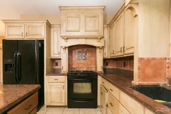 $3,750 | 4713 Quince Avenue, McAllen, TX 78501