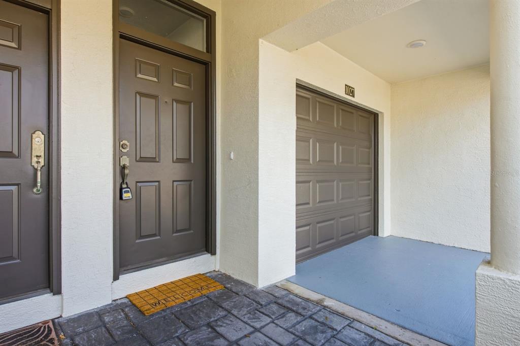 1027 Normandy Trace Road Tampa, FL 33602 - Photo 5 of 38
