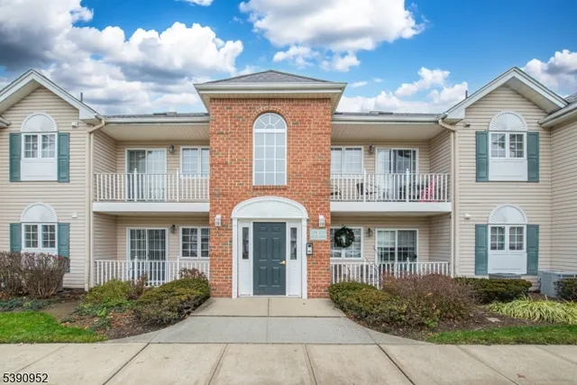 $489,990 | 105 Roseland Avenue, Unit 1203, Caldwell, NJ 07006