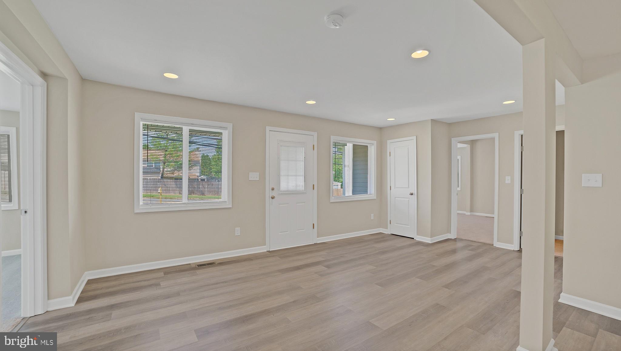 9401 Philadelphia Road Baltimore, MD 21237 - Photo 12 of 46 Family Room