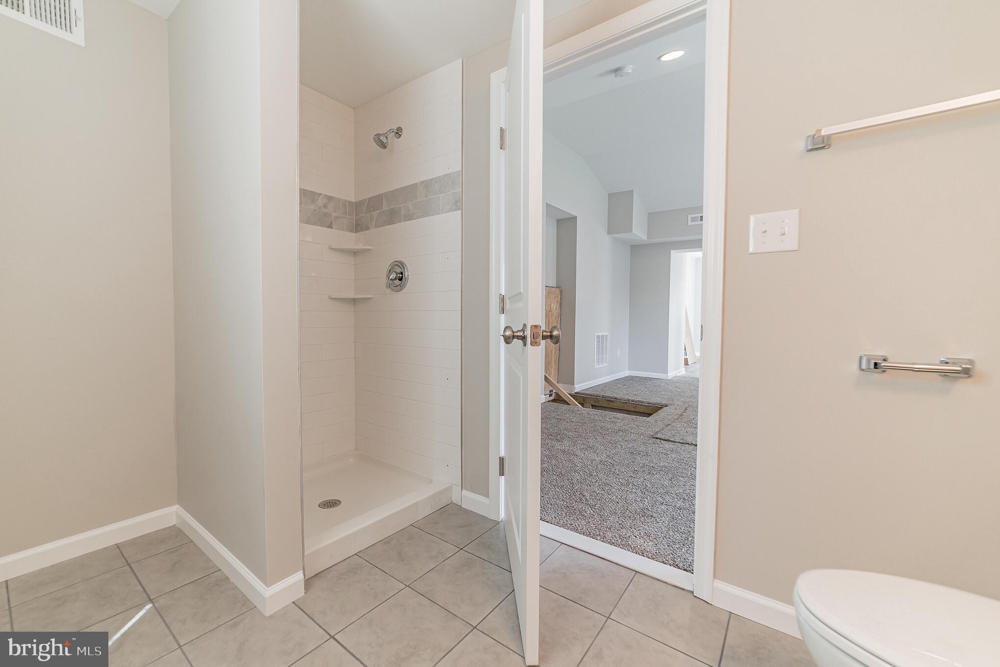 9401 Philadelphia Road Baltimore, MD 21237 - Photo 19 of 46 Newly remodeled Full Bath
