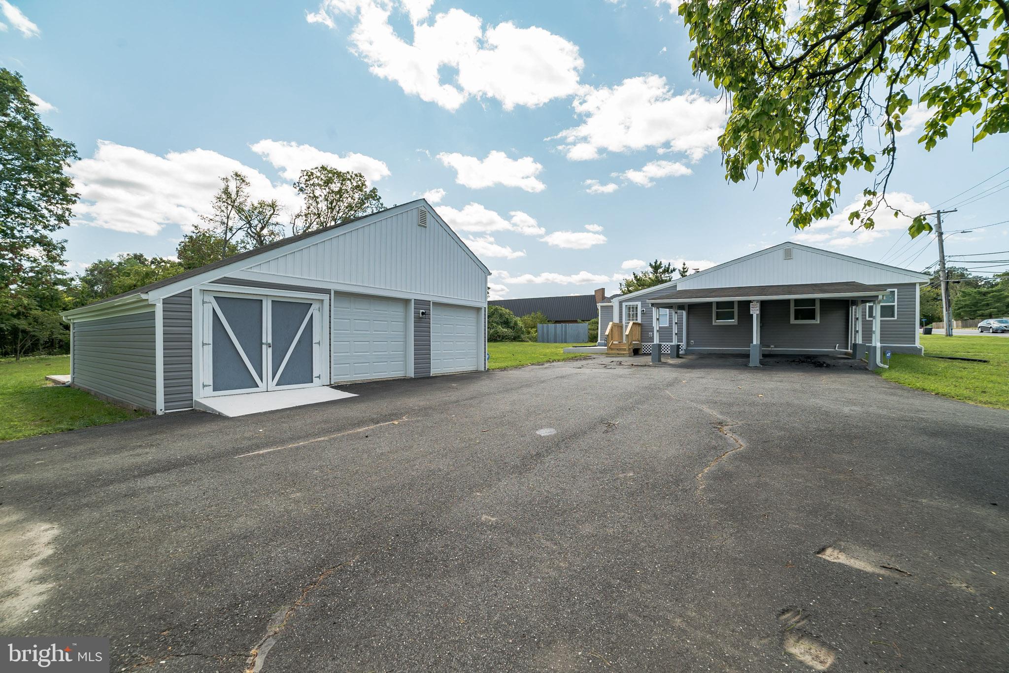 9401 Philadelphia Road Baltimore, MD 21237 - Photo 5 of 46 Car port and detached 2 level garage/barn