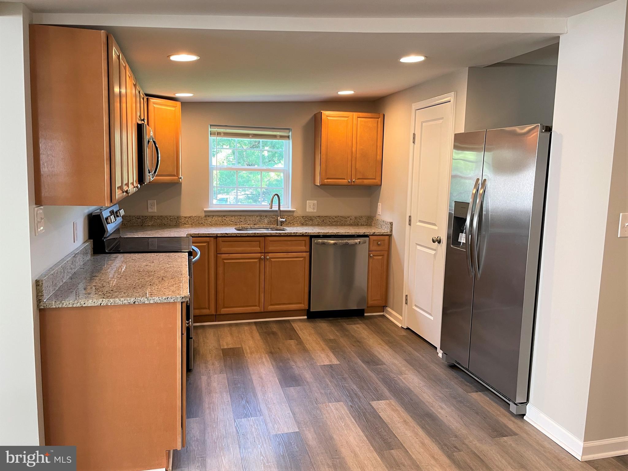 9401 Philadelphia Road Baltimore, MD 21237 - Photo 7 of 46 Kitchen with pantry