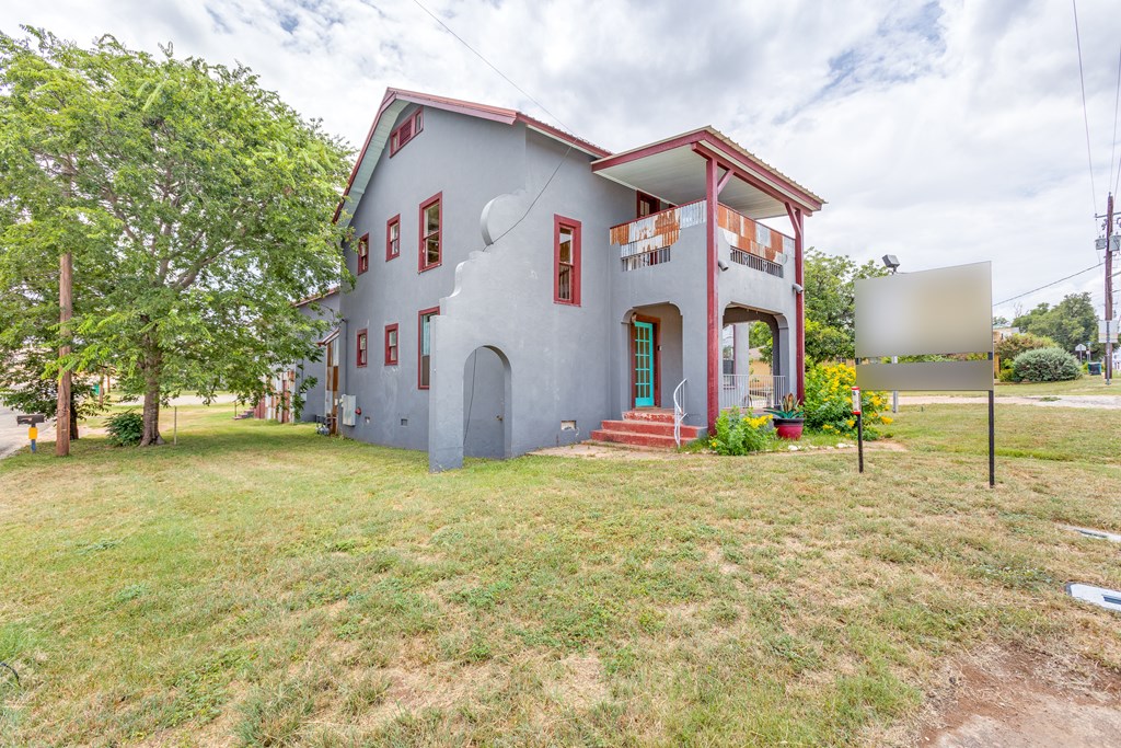 1600 Ford Street Llano, TX 78643 - Photo 10 of 37