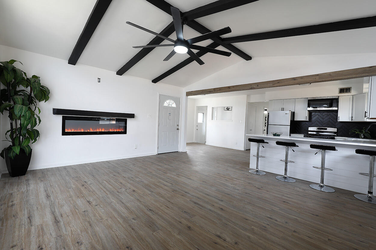 4451 North Houston Ave  