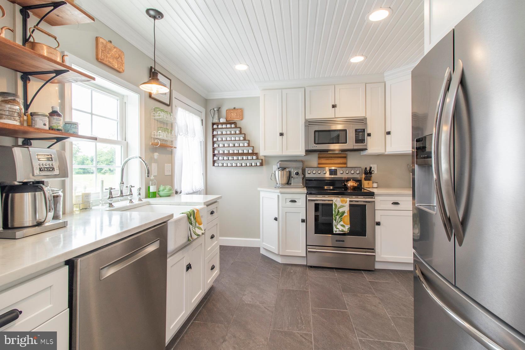 281 Corner Ketch Road Downingtown, PA 19335 - Photo 16 of 45 Updated modern kitchen