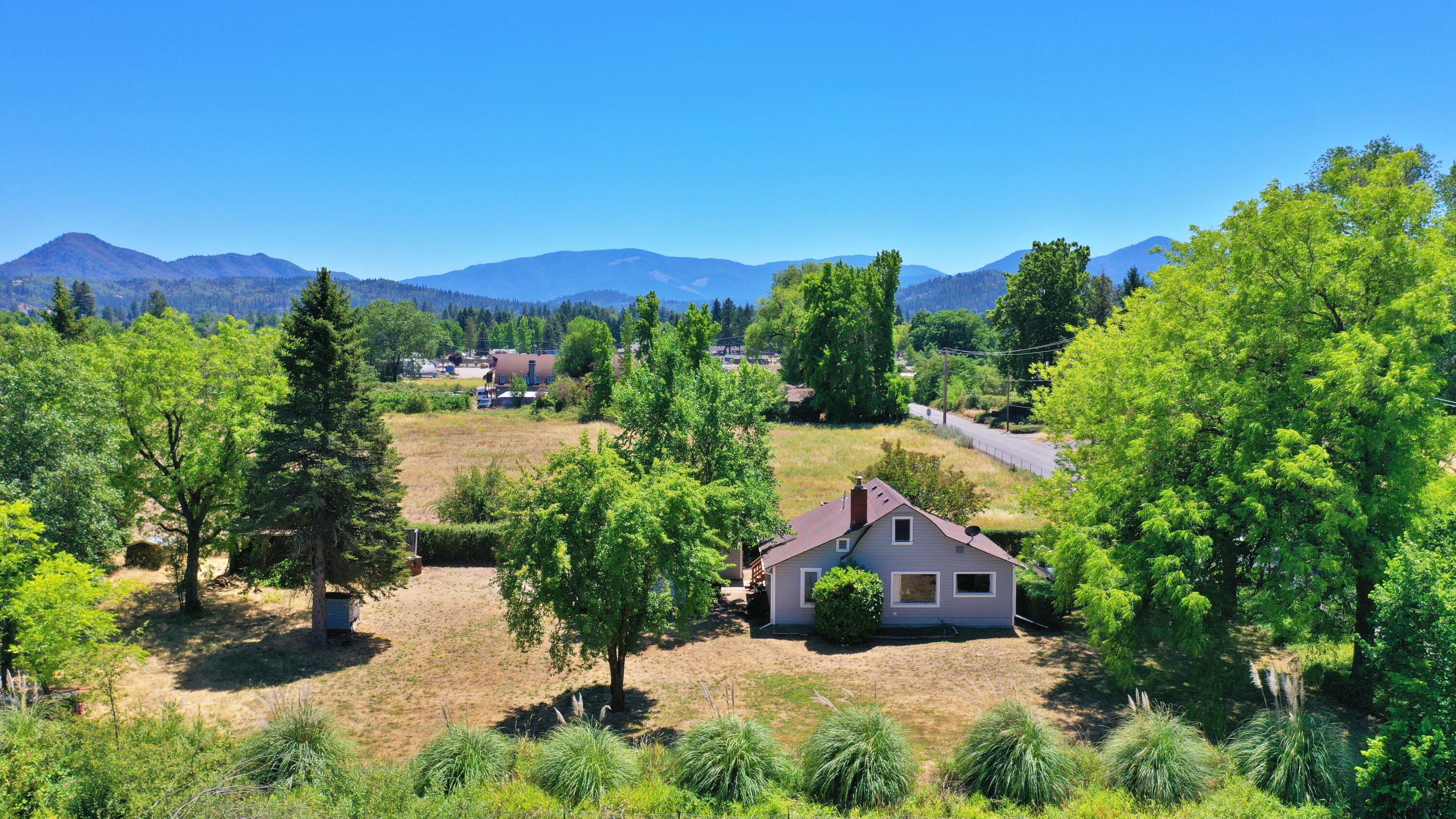 433 Lincoln Road Grants Pass, OR 97526 - Photo 1 of 33 DJI_0317
