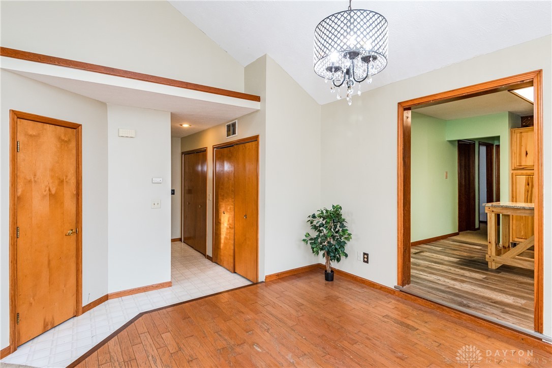 1780 Hanes Road Dayton, OH 45432 - Photo 7 of 54