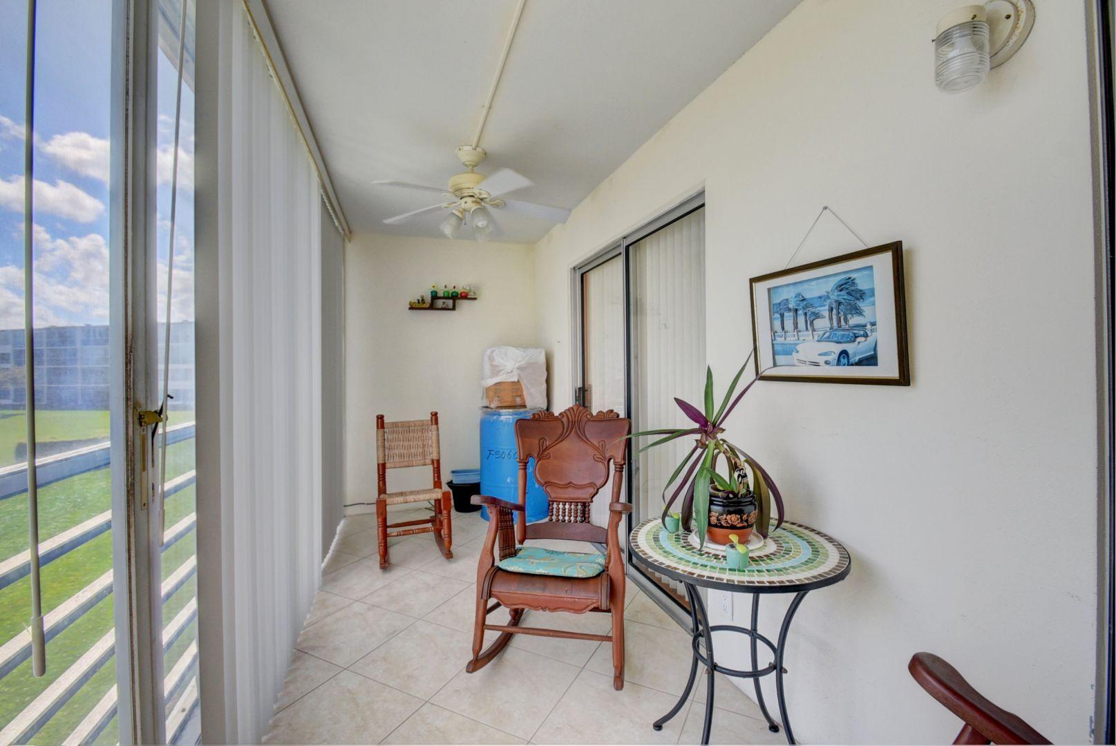 2019 Cornwall East Boca Raton, FL 33434 - Photo 19 of 21 Patio