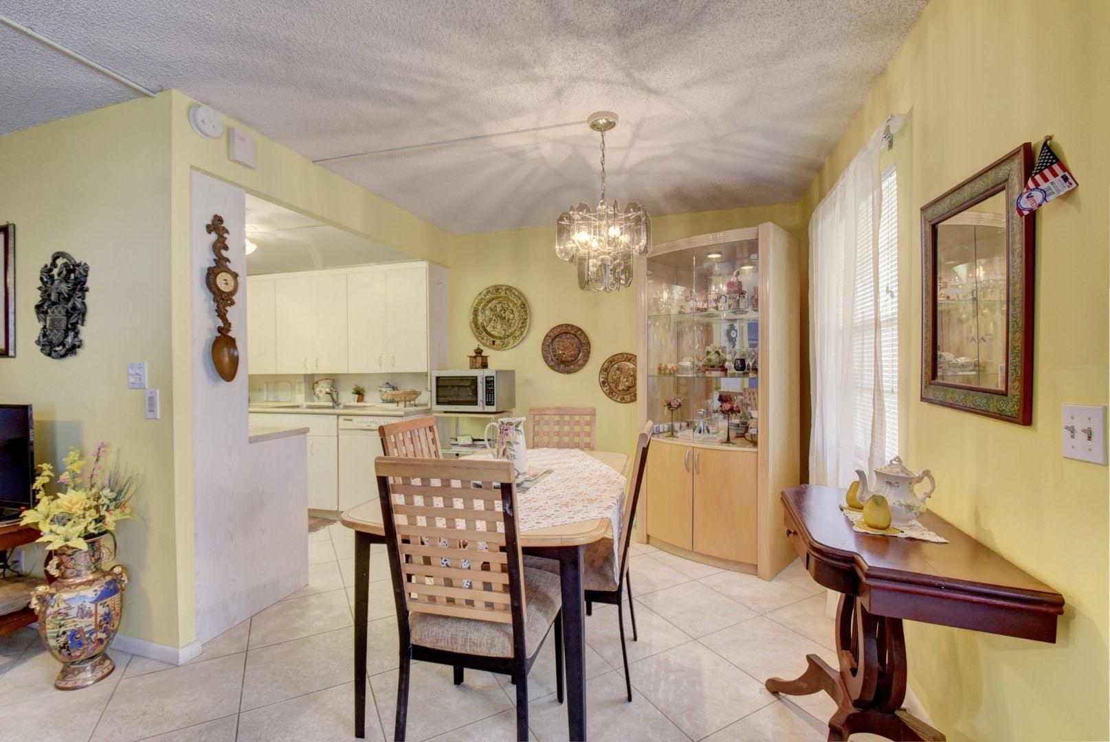 2019 Cornwall East Boca Raton, FL 33434 - Photo 10 of 21 Dining