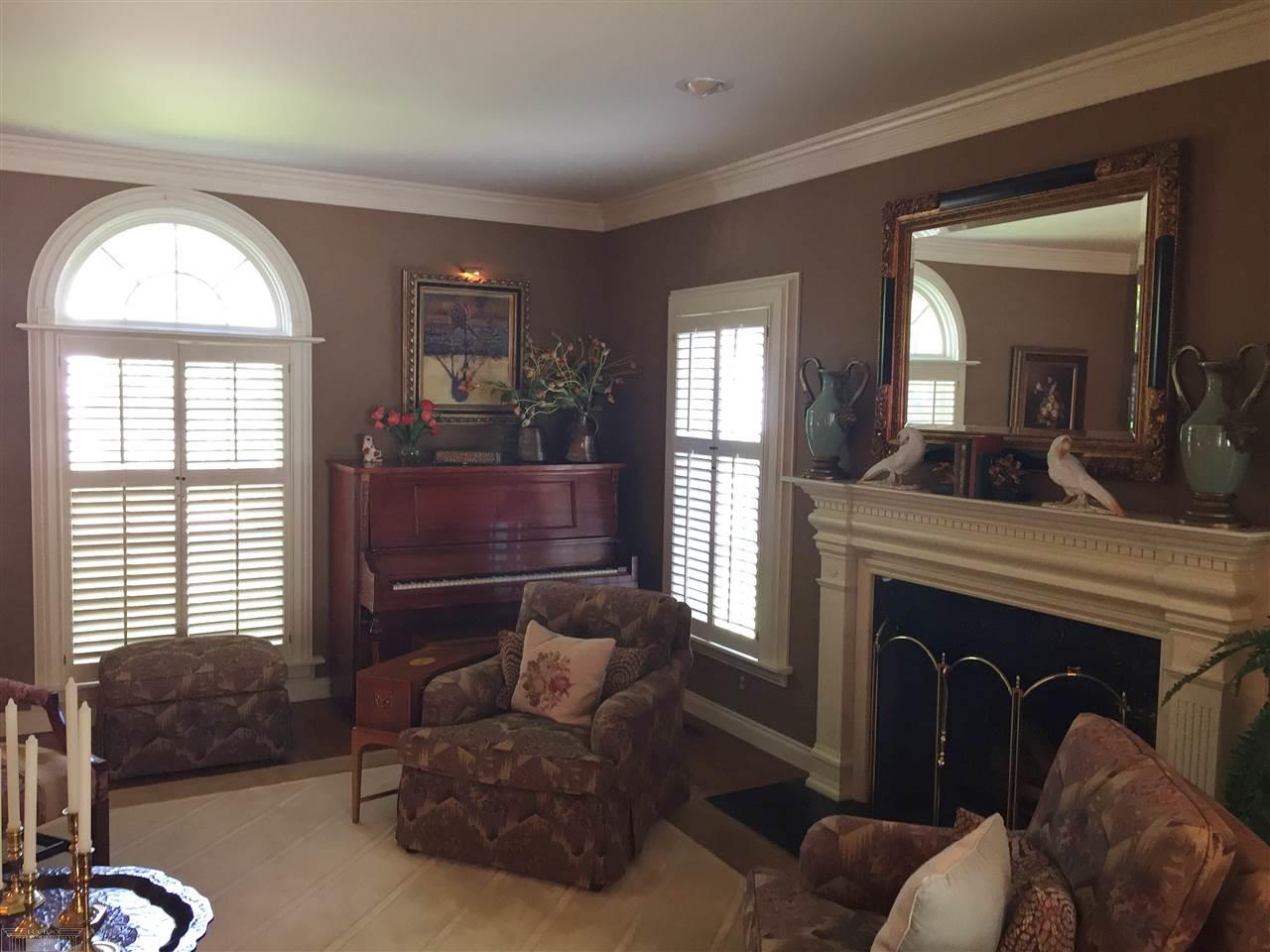 23 Beacon Hill Road Grosse Pointe Farms, MI 48236 - Photo 7 of 33