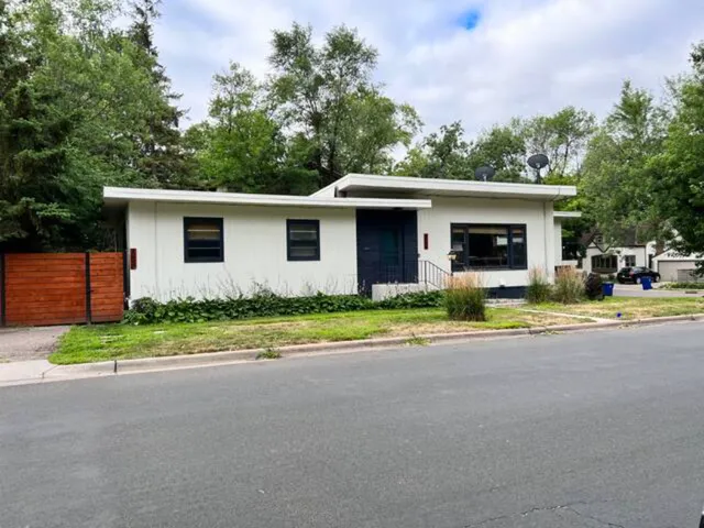 $3,250 | 4005 West 44th Street, Unit A, Edina, MN 55424