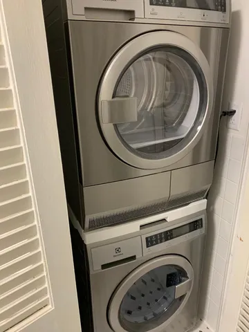 $3,250 | 4005 West 44th Street, Unit A, Edina, MN 55424