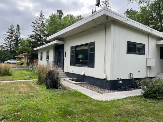 $3,250 | 4005 West 44th Street, Unit A, Edina, MN 55424